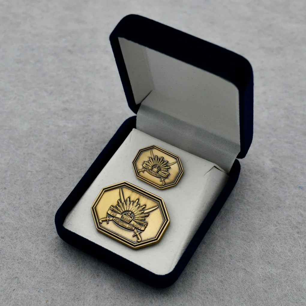 Australian Army (Level 3 - Gold) Commendation Badge - Image 2