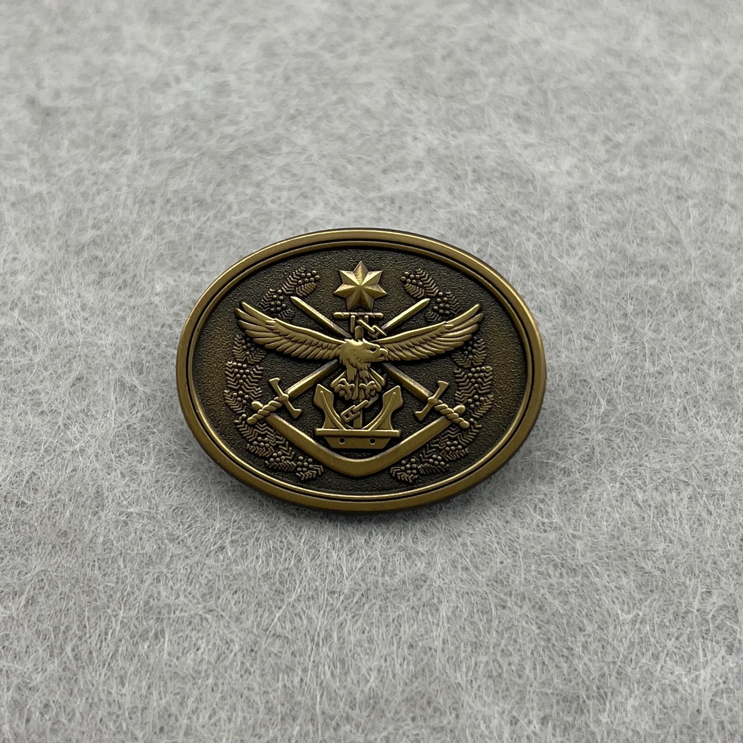 Chief of the Defence Force (Level 3 - Gold) Commendation Badge - Image 3