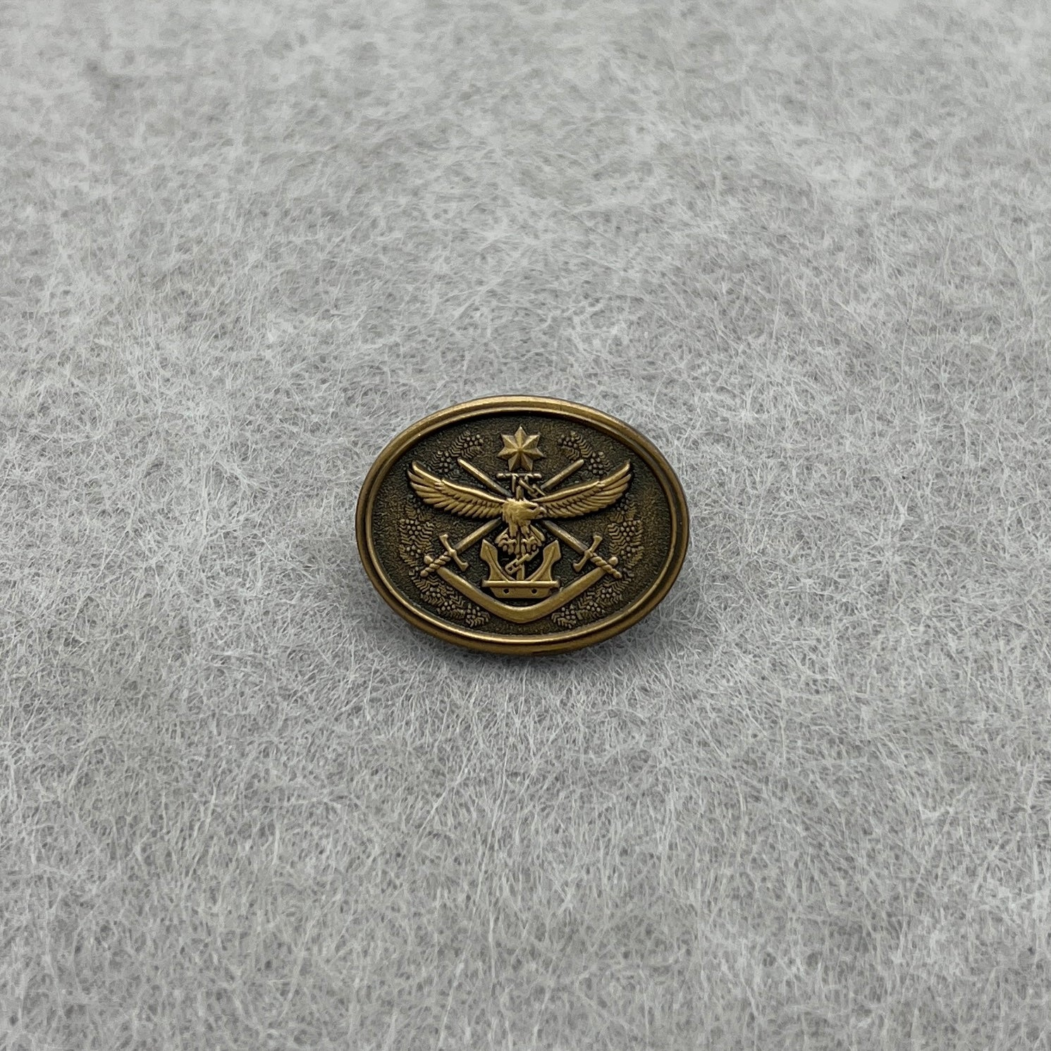 Chief of the Defence Force (Level 3 - Gold) Commendation Badge - Image 4