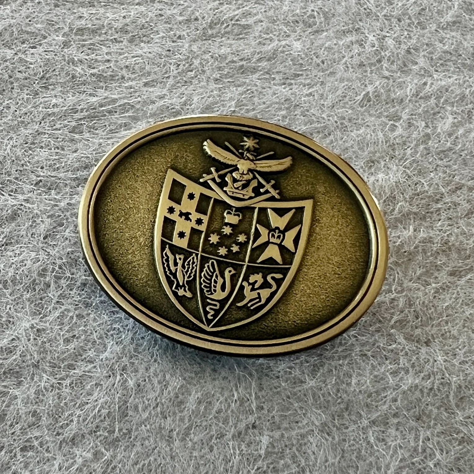 Joint Secretary and Chief of the Defence Force (Level 3 - Gold) Commendation Badge - Image 3