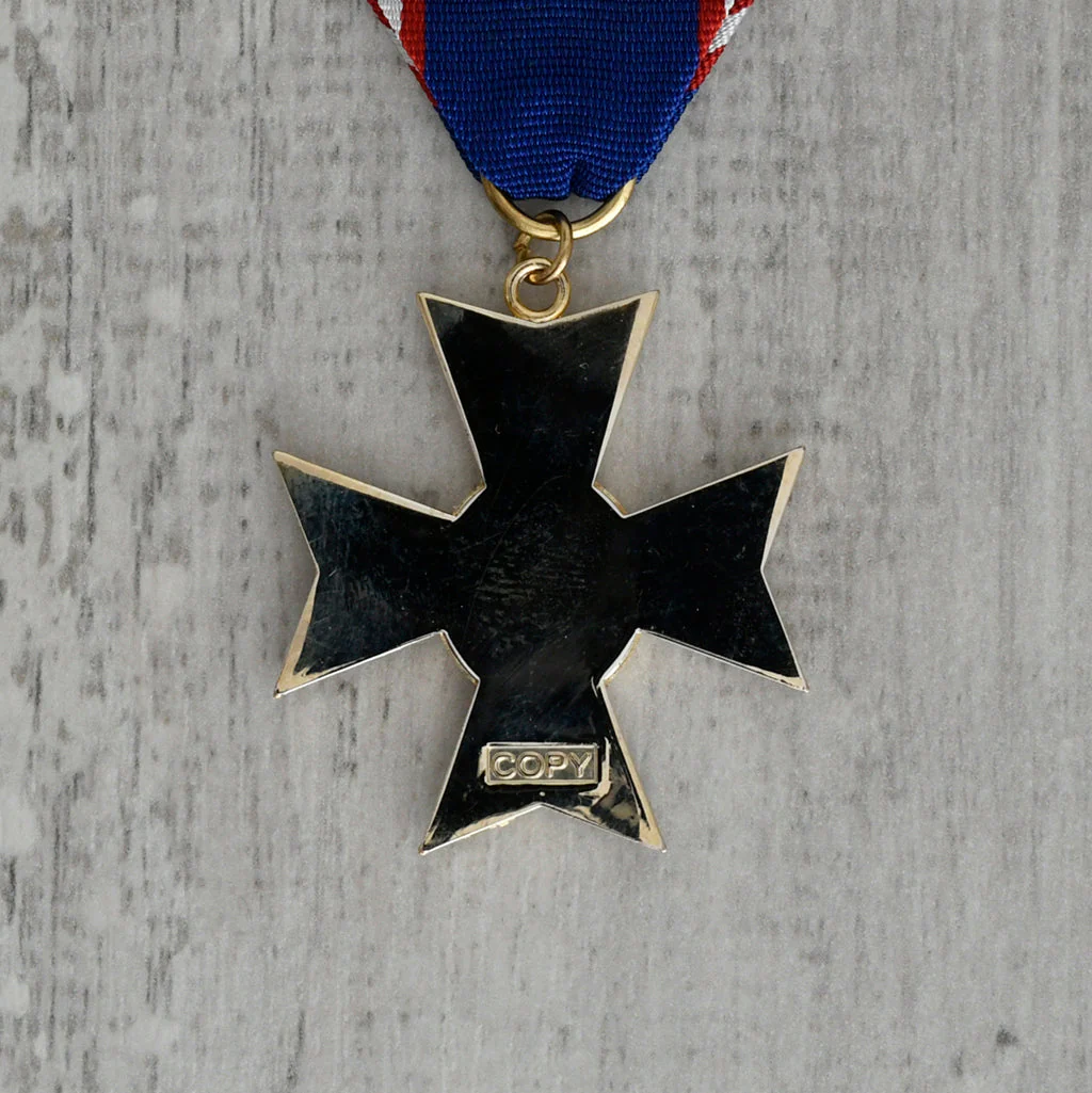 Lieutenant of the Royal Victorian Order (LVO) - Image 2