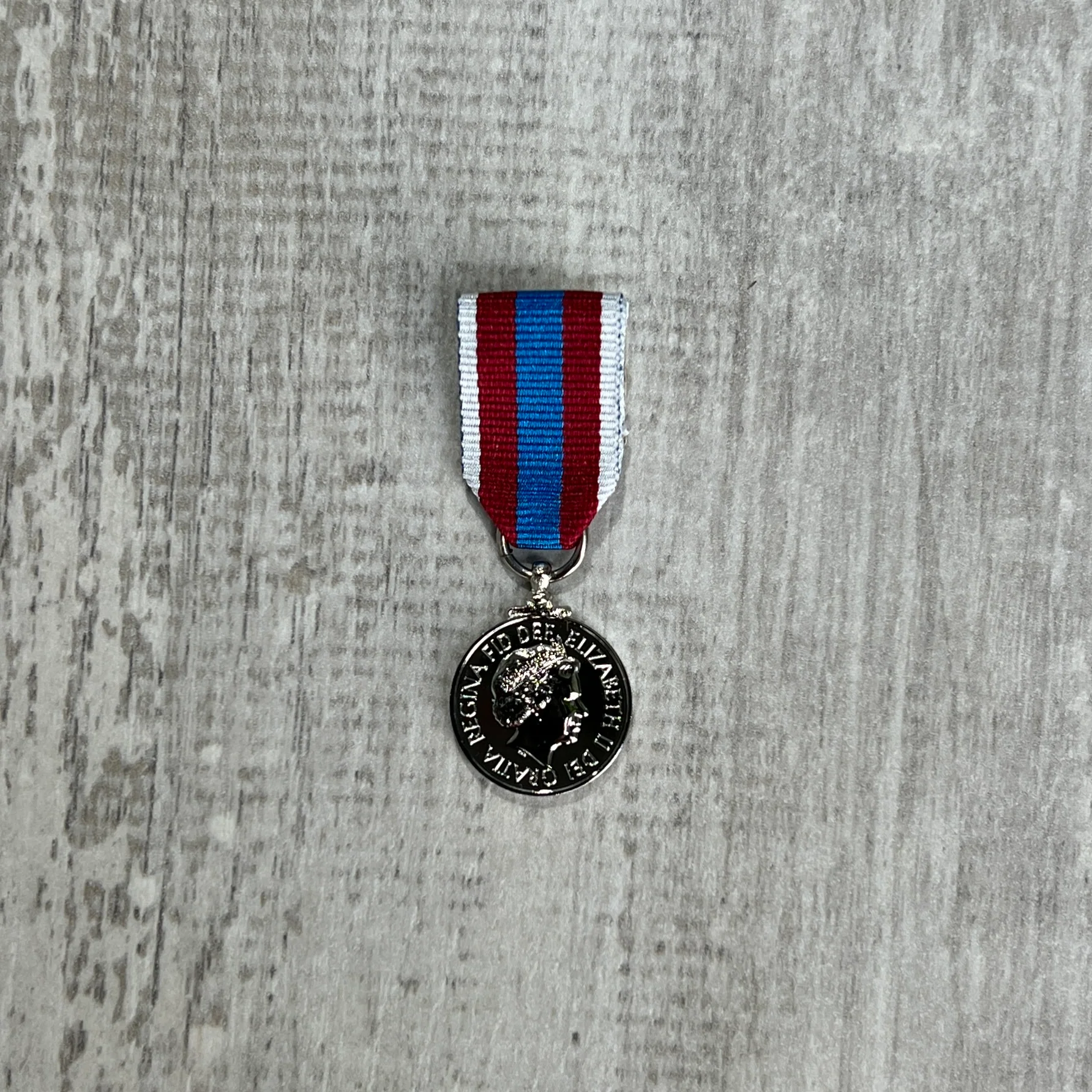 Queen EII 2022 Platinum Jubilee Medal - Image 4