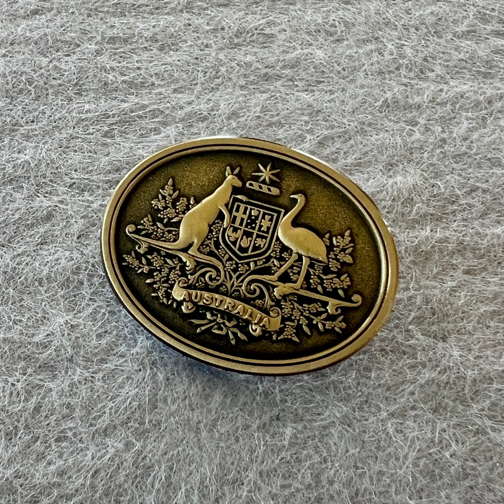 Secretary of the Defence Force (Level 3 - Gold) Commendation Badge - Image 3